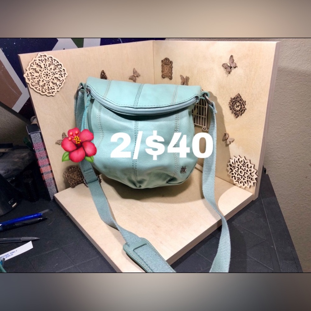 🌺 Mint Green Fold Over Crossbody